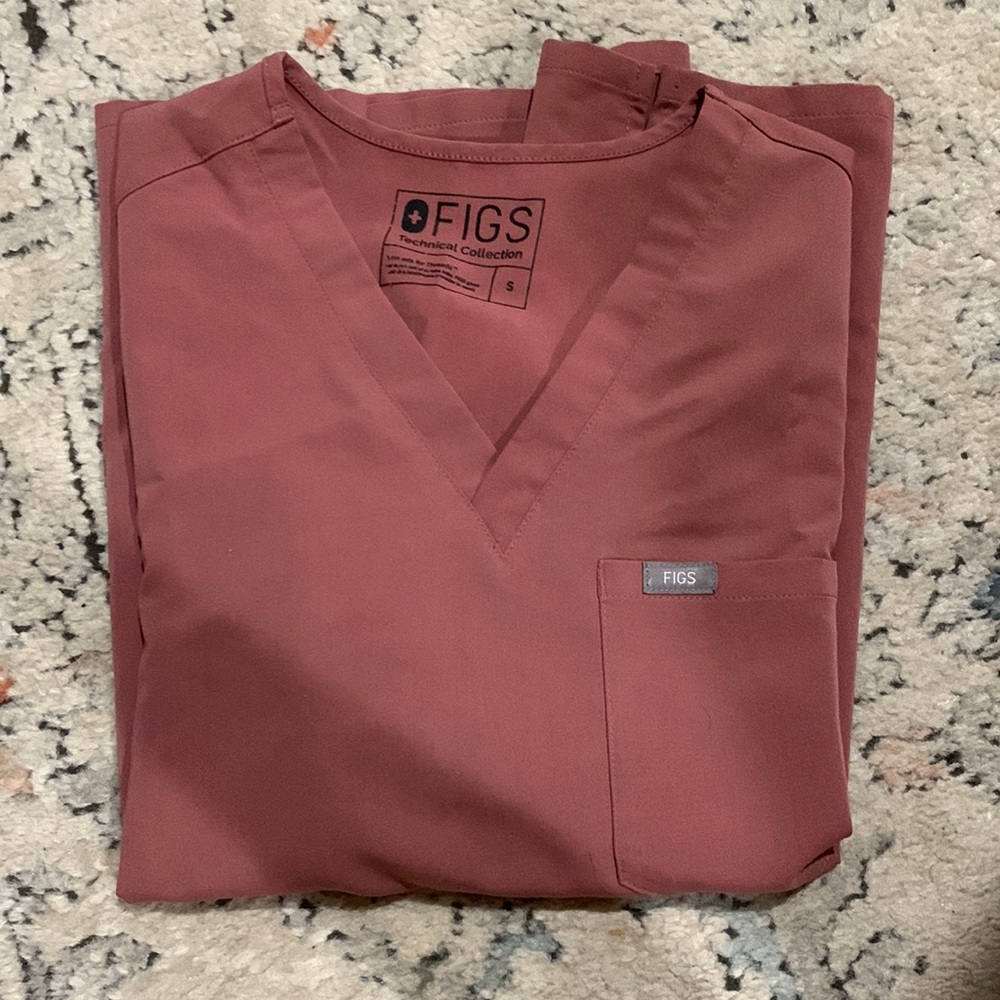 Figs Catarina scrub top